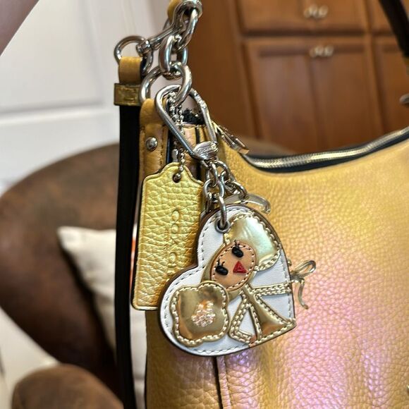 COACH POPPY BAG CHARM GOLDIE GOLDY Y2K HEART SPELLOUT HANGTAG FOB GLITTER GOLD - Picture 8 of 16